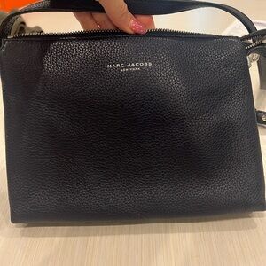Marc Jacob’s leather crossbody - Black
